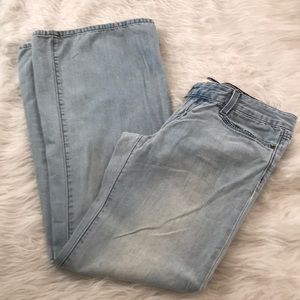 Gap limited edition lightweight flare size 26